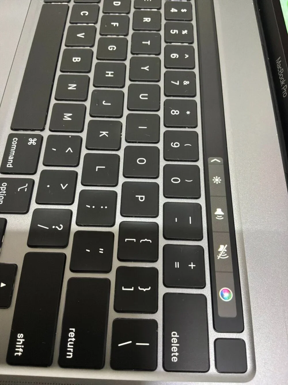 Apple MacBook Pro 16